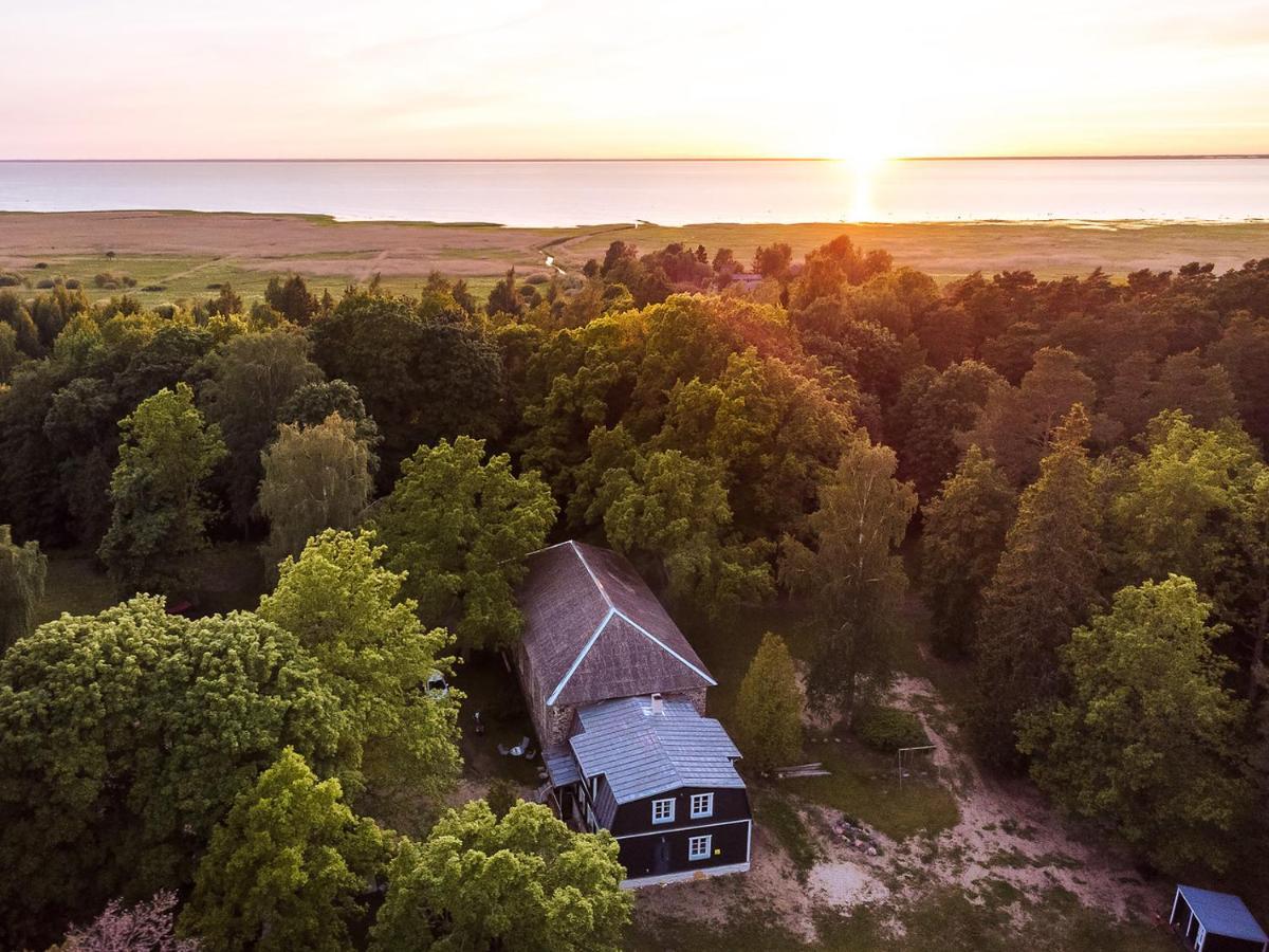 Hotel UKI Puhkeküla Pärnu Exterior foto