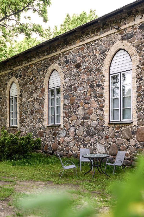 Hotel UKI Puhkeküla Pärnu Exterior foto