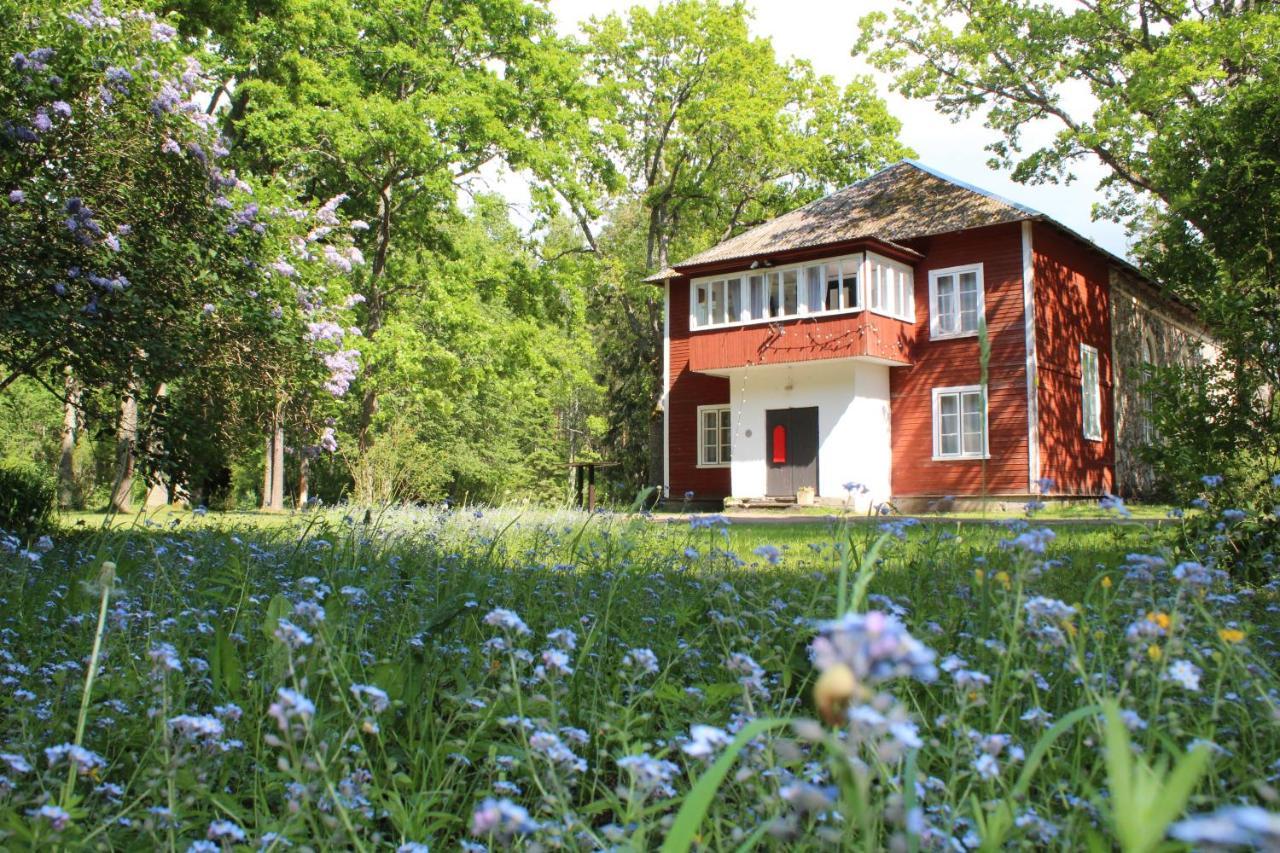 Hotel UKI Puhkeküla Pärnu Exterior foto