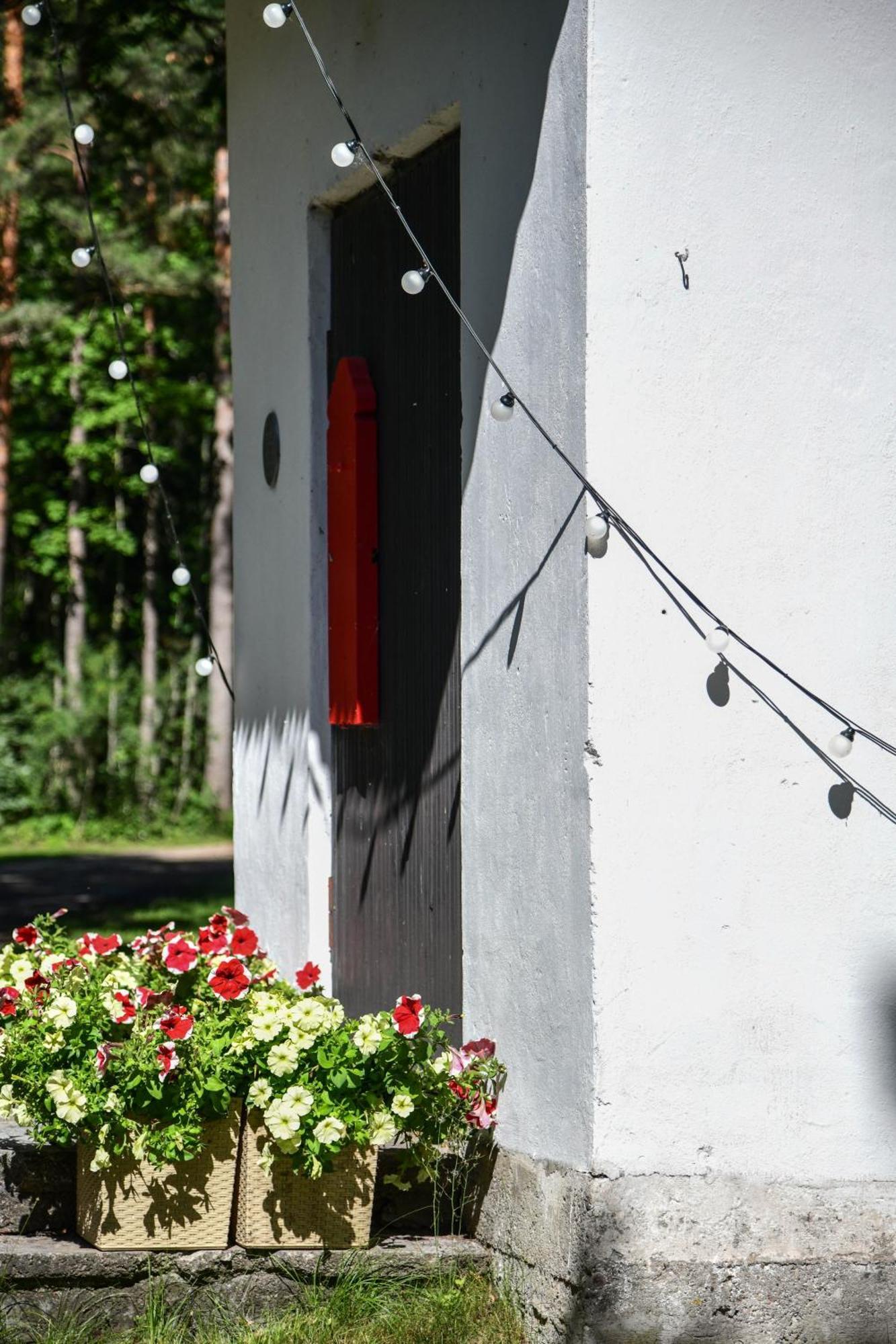 Hotel UKI Puhkeküla Pärnu Exterior foto
